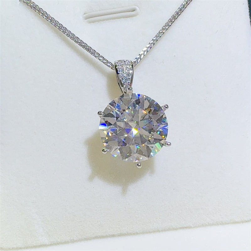 10 Carat Platinum-Plated Sterling Silver Statement Pendant Necklace