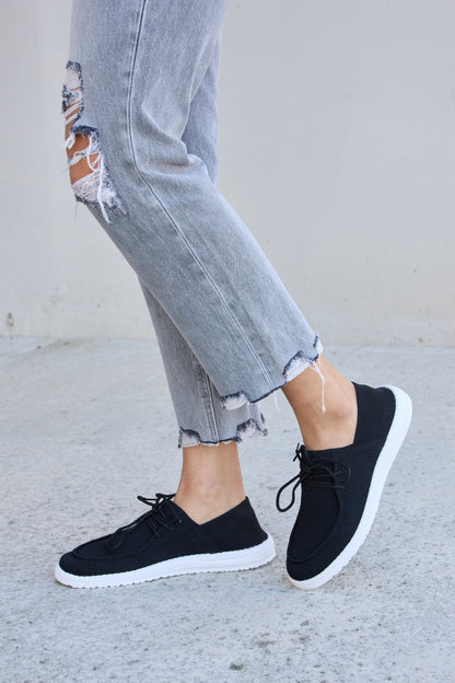 Classic Lace-Up Flat Black Sneakers