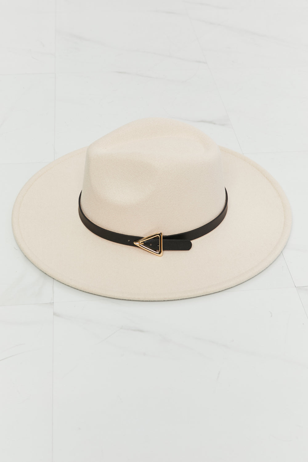 Beige Fedora with Black Belt and Gold Triangle Buckle