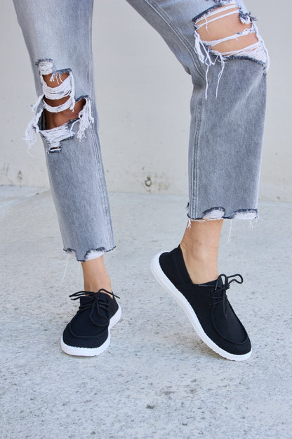 Classic Lace-Up Flat Black Sneakers