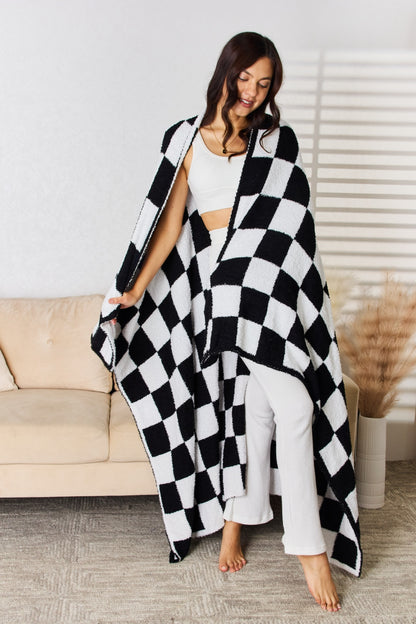 Cozy Checkered Accent Throw Blanket