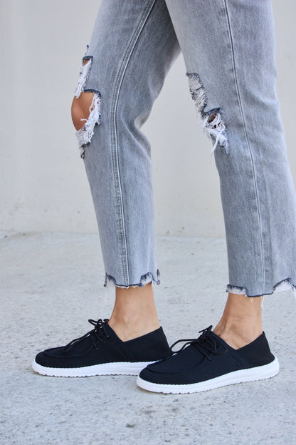 Classic Lace-Up Flat Black Sneakers